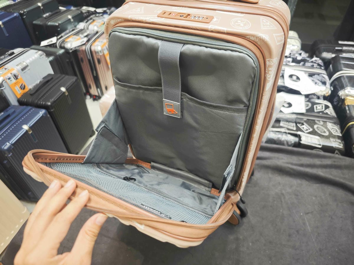 黑箱作業行李箱專賣店 (50).jpg 黑箱作業行李箱專賣店 (50).jpg