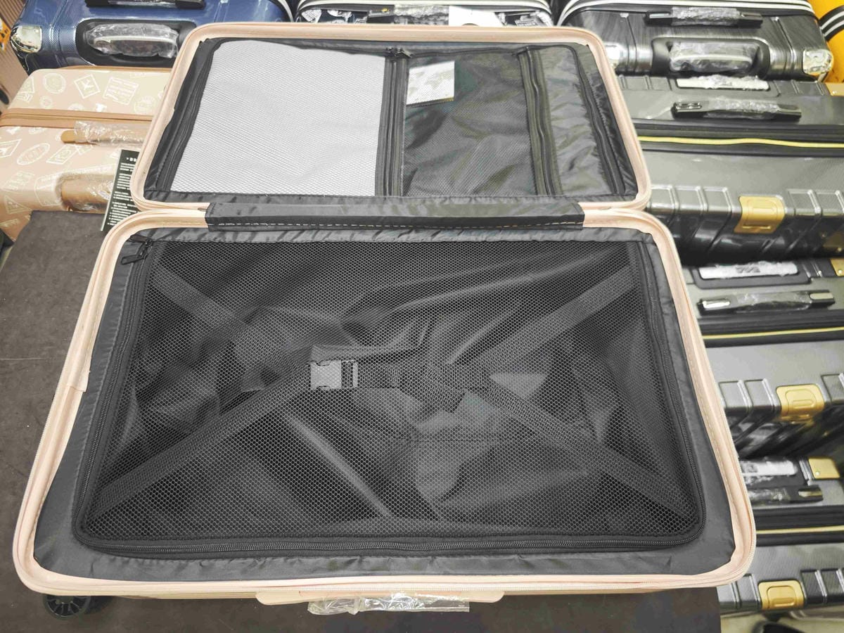 黑箱作業行李箱專賣店 (44).jpg 黑箱作業行李箱專賣店 (44).jpg