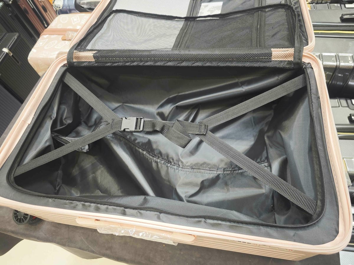 黑箱作業行李箱專賣店 (46).jpg 黑箱作業行李箱專賣店 (46).jpg