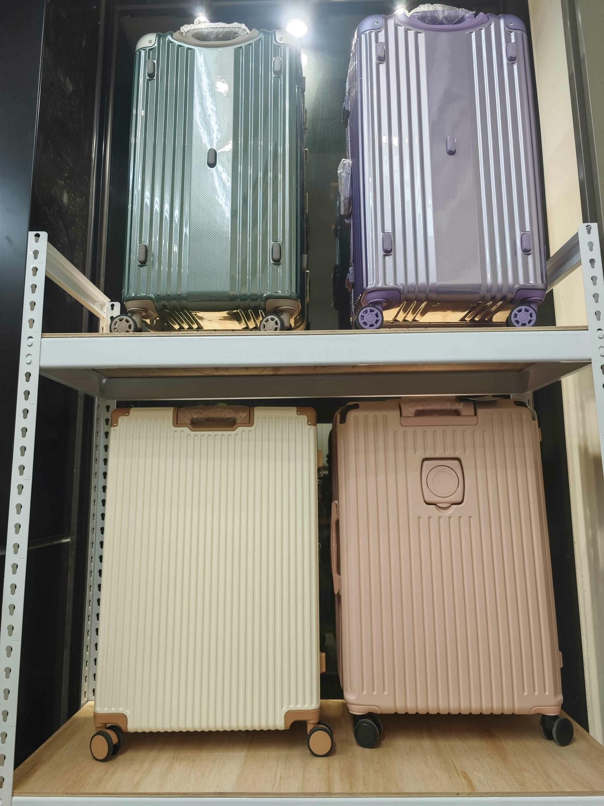 黑箱作業行李箱專賣店 (7).jpg 黑箱作業行李箱專賣店 (7).jpg