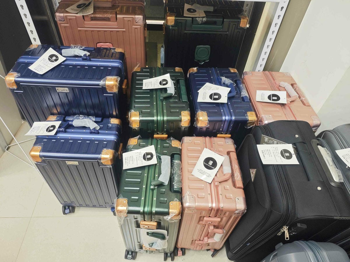 黑箱作業行李箱專賣店 (8).jpg 黑箱作業行李箱專賣店 (8).jpg