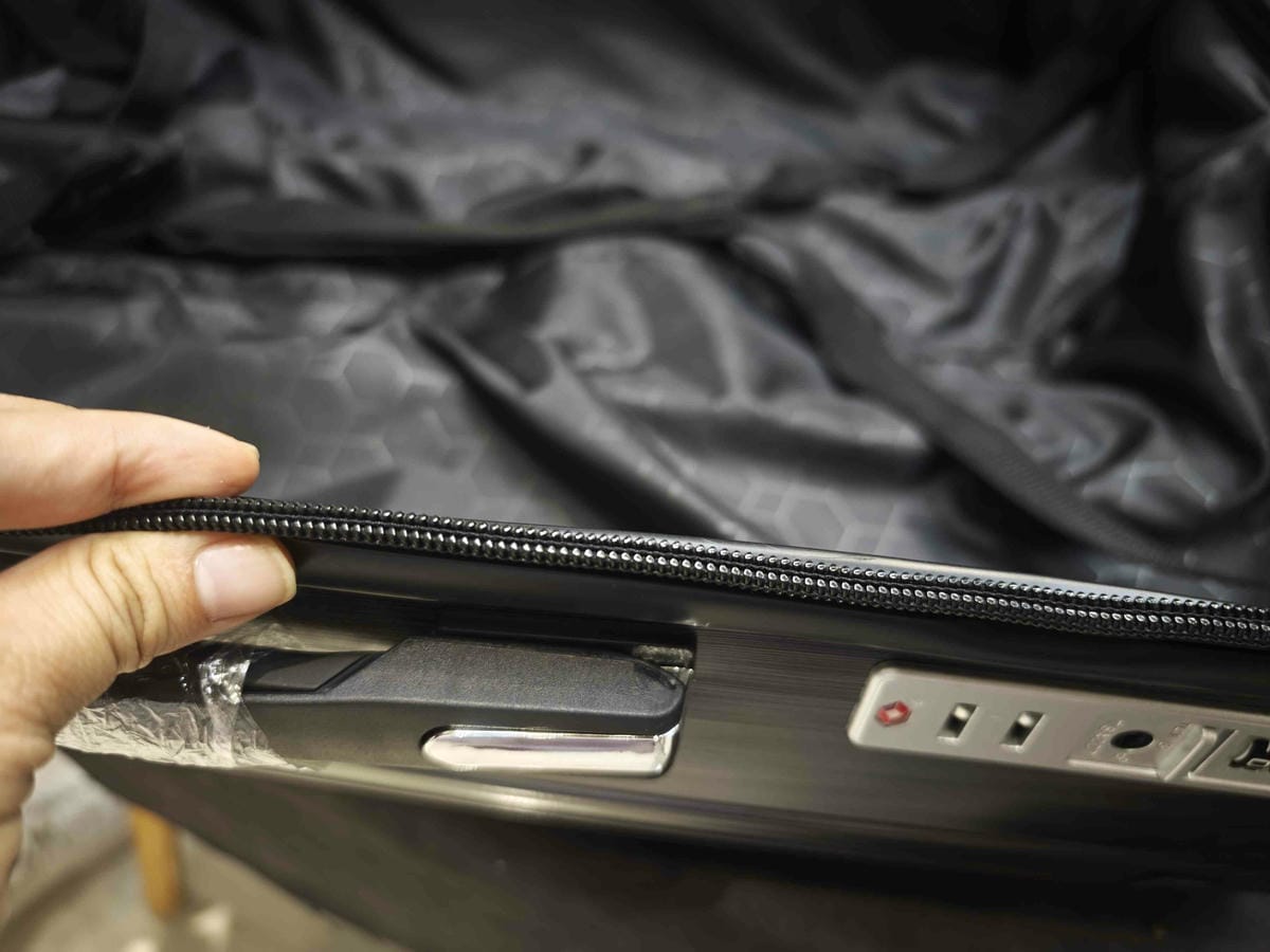 黑箱作業行李箱專賣店 (25).jpg 黑箱作業行李箱專賣店 (25).jpg