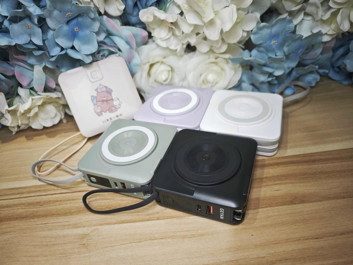 GEYAN萬用行動電源 (4).jpg GEYAN萬用行動電源 (4).jpg