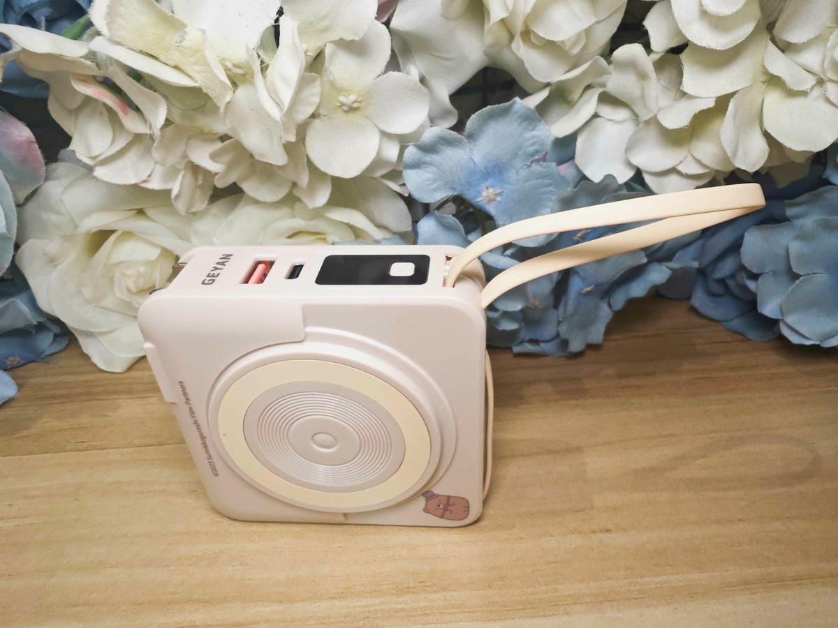 GEYAN萬用行動電源 (17).jpg GEYAN萬用行動電源 (17).jpg