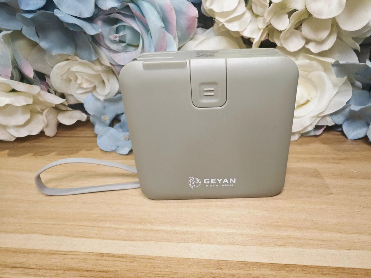 GEYAN萬用行動電源 (13).jpg GEYAN萬用行動電源 (13).jpg