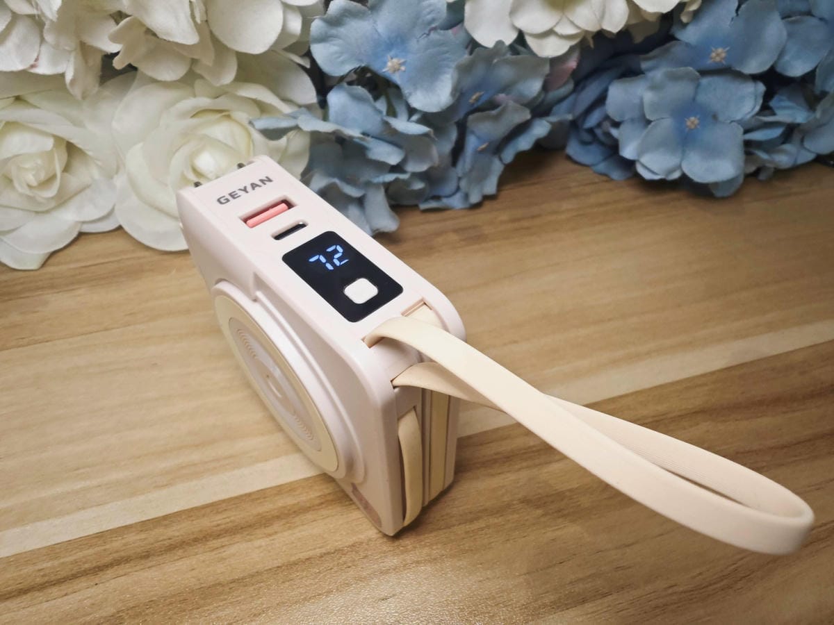 GEYAN萬用行動電源 (18).jpg GEYAN萬用行動電源 (18).jpg