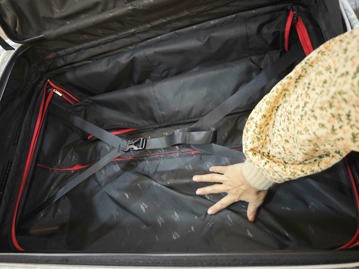 黑箱作業專棊行李箱 (58).jpg 黑箱作業專棊行李箱 (58).jpg