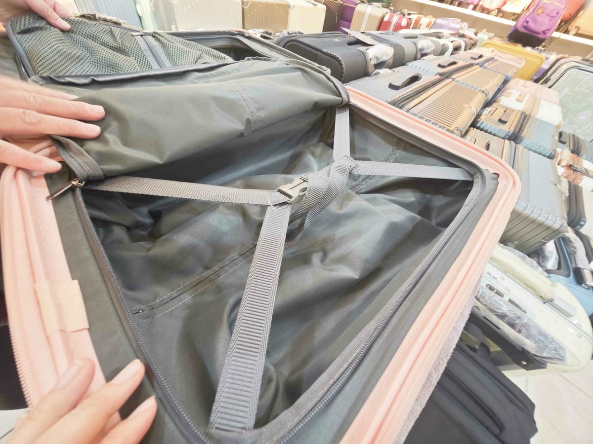 黑箱作業專棊行李箱 (36).jpg 黑箱作業專棊行李箱 (36).jpg