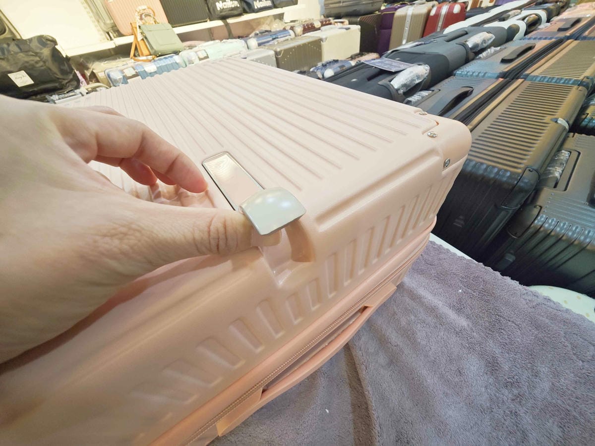 黑箱作業專棊行李箱 (34).jpg 黑箱作業專棊行李箱 (34).jpg