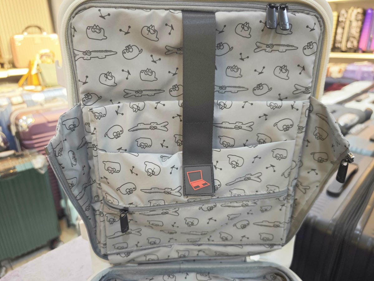 黑箱作業專棊行李箱 (44).jpg 黑箱作業專棊行李箱 (44).jpg