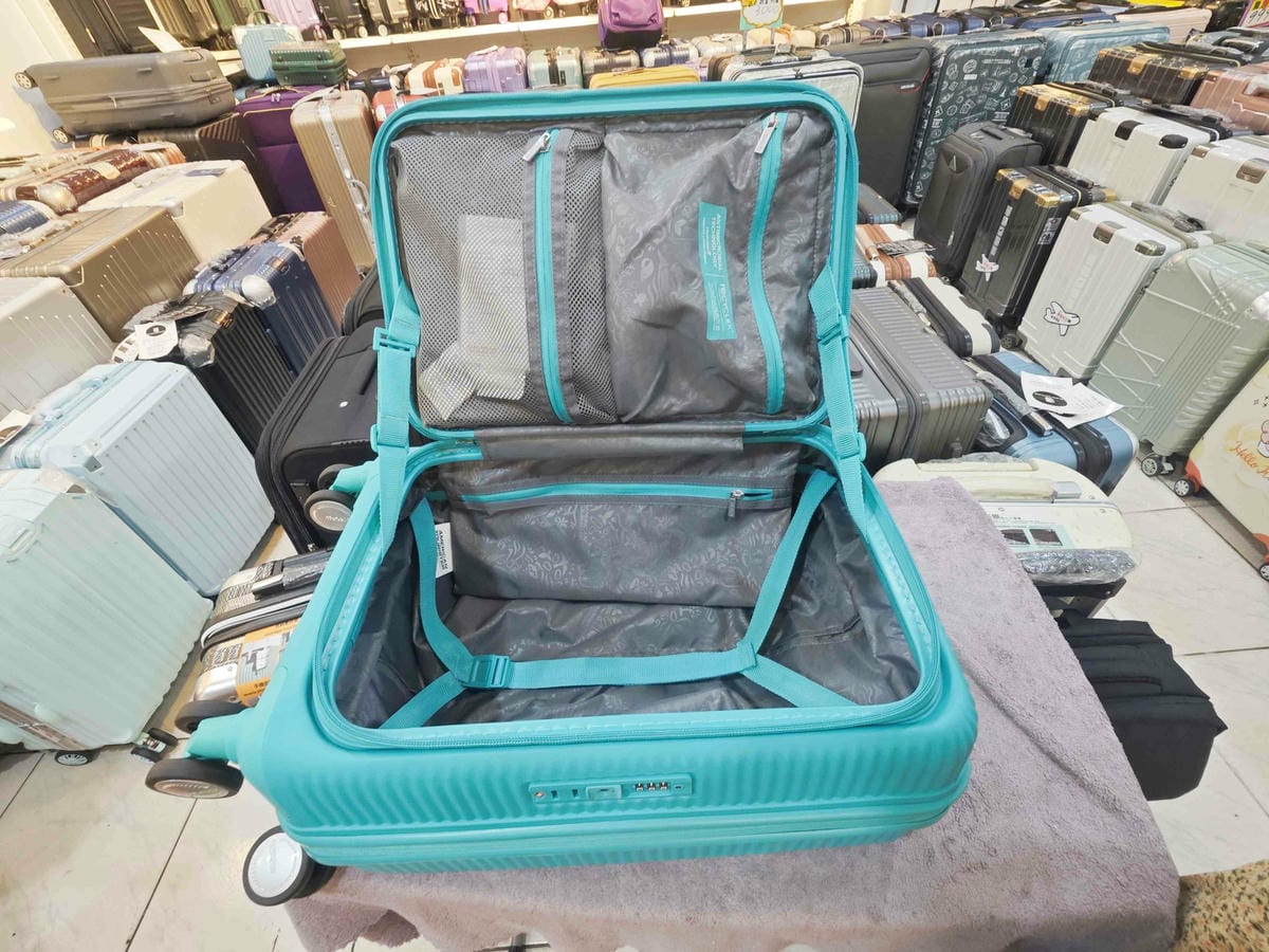 黑箱作業專棊行李箱 (25).jpg 黑箱作業專棊行李箱 (25).jpg