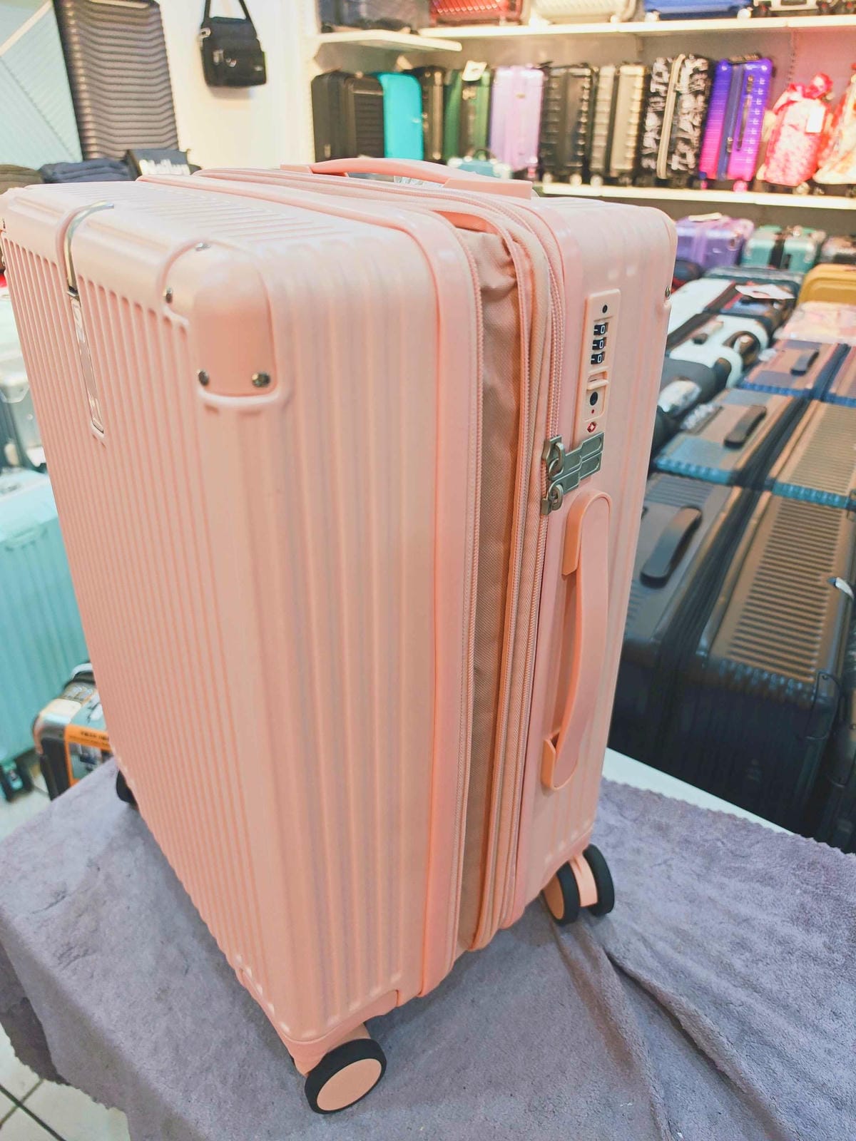 黑箱作業專棊行李箱 (76).jpg 黑箱作業專棊行李箱 (76).jpg