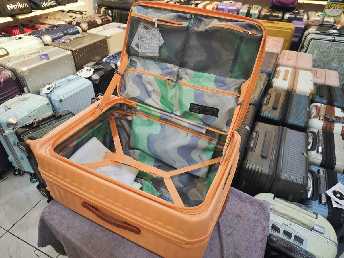 黑箱作業專棊行李箱 (12).jpg 黑箱作業專棊行李箱 (12).jpg