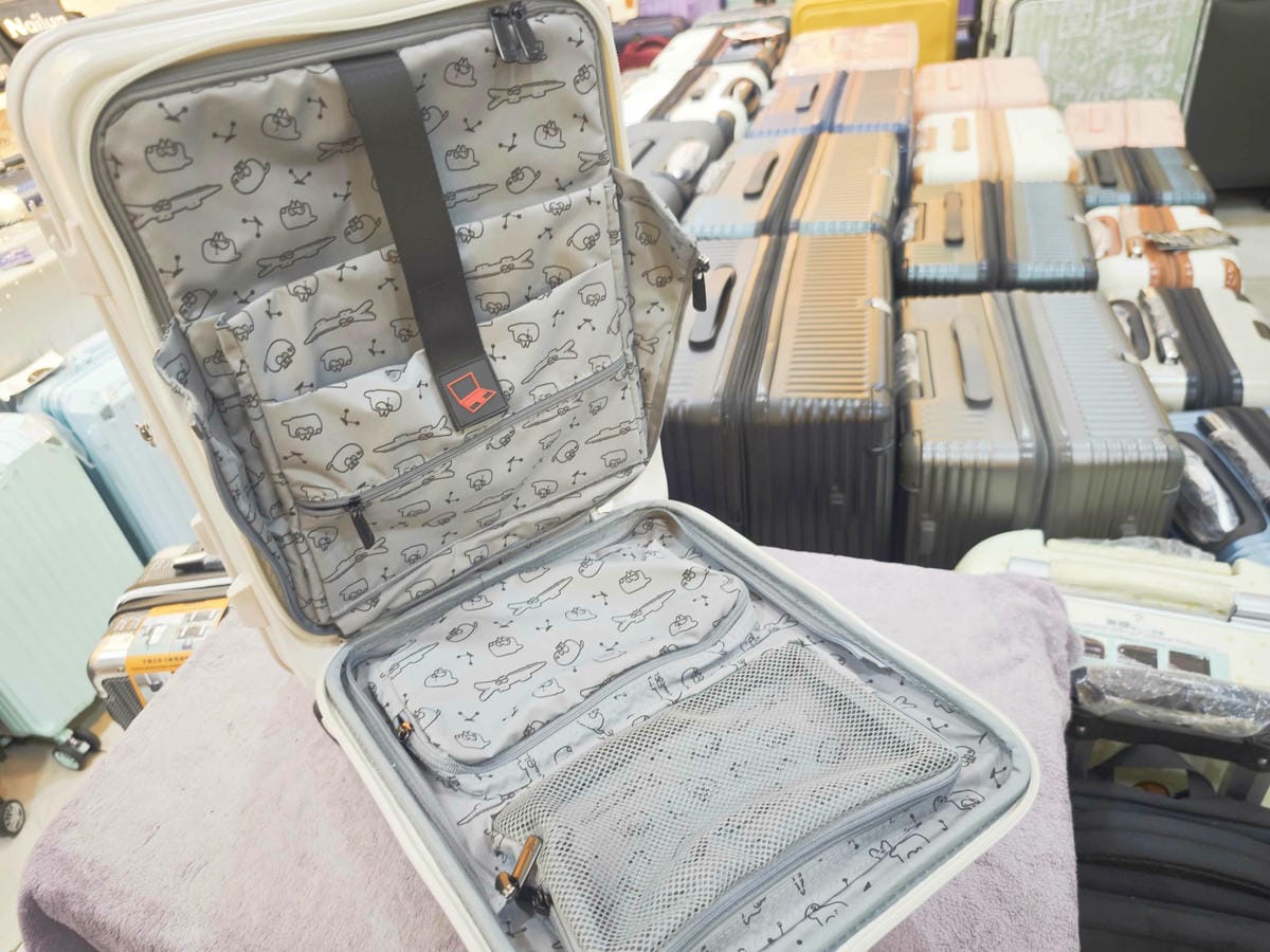 黑箱作業專棊行李箱 (43).jpg 黑箱作業專棊行李箱 (43).jpg