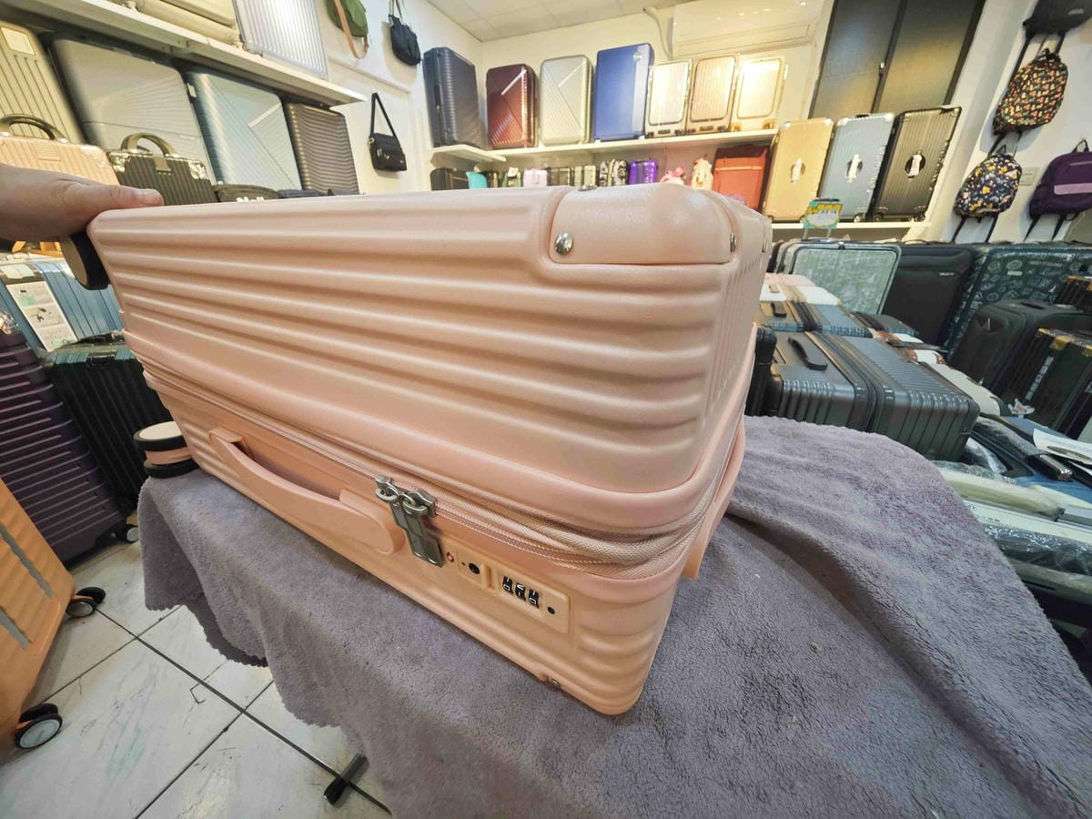 黑箱作業專棊行李箱 (32).jpg 黑箱作業專棊行李箱 (32).jpg