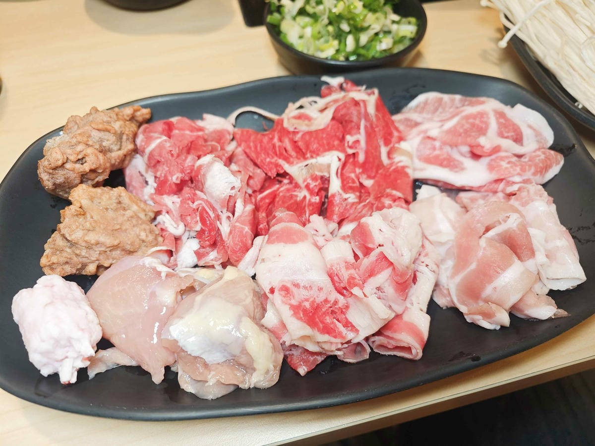 何家香香 麻辣鴛鴦鍋吃到飽 (27).jpg 何家香香 麻辣鴛鴦鍋吃到飽 (27).jpg