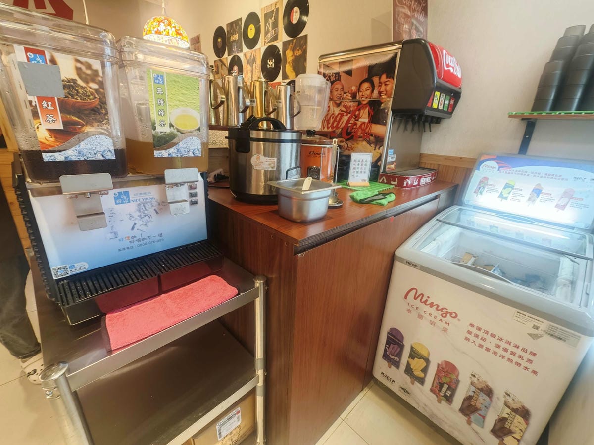 何家香香 麻辣鴛鴦鍋吃到飽 (5).jpg 何家香香 麻辣鴛鴦鍋吃到飽 (5).jpg