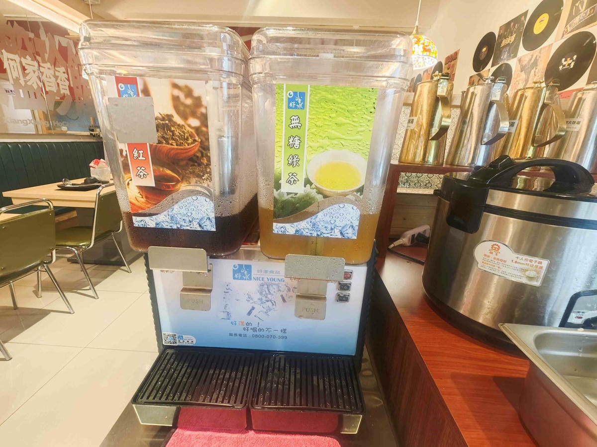 何家香香 麻辣鴛鴦鍋吃到飽 (8).jpg 何家香香 麻辣鴛鴦鍋吃到飽 (8).jpg