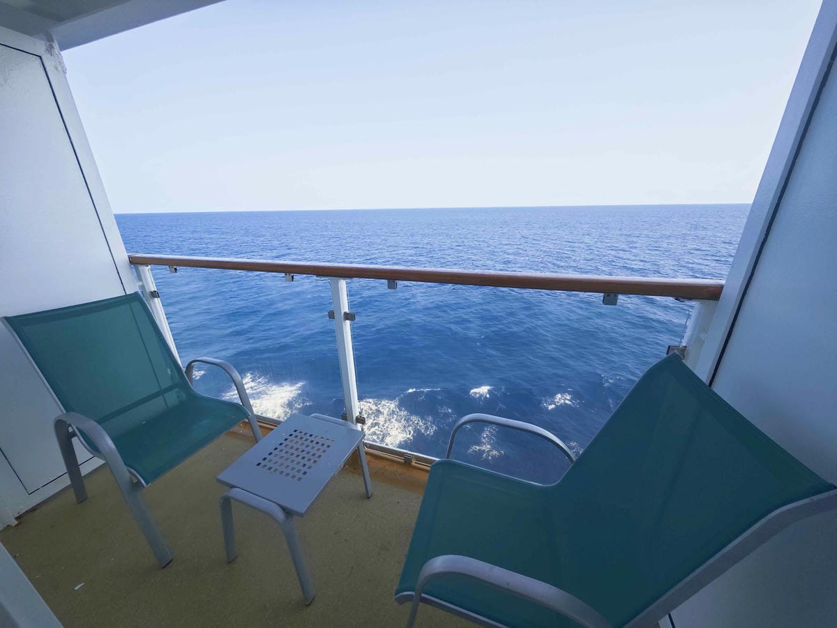 【麗星郵輪探索星號|經典房型分享】 BSS露台客房盡賞蔚藍海景|皇宮庭苑別墅尊享尊榮奢華 - 第49張圖 麗星郵輪探索星號房型介紹 (32).jpg