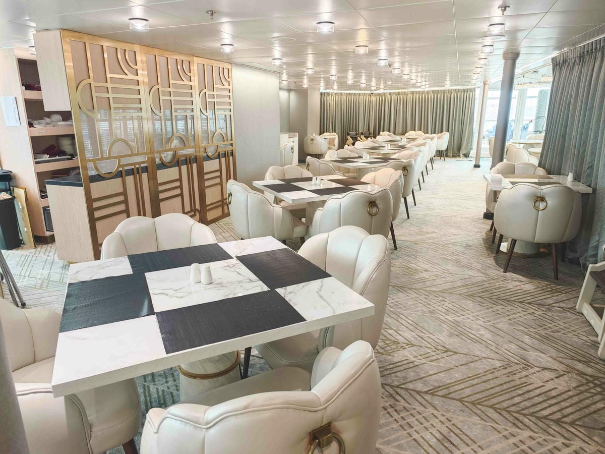 【麗星郵輪探索星號|經典房型分享】 BSS露台客房盡賞蔚藍海景|皇宮庭苑別墅尊享尊榮奢華 - 第40張圖 麗星郵輪探索星號房型介紹 (19).jpg