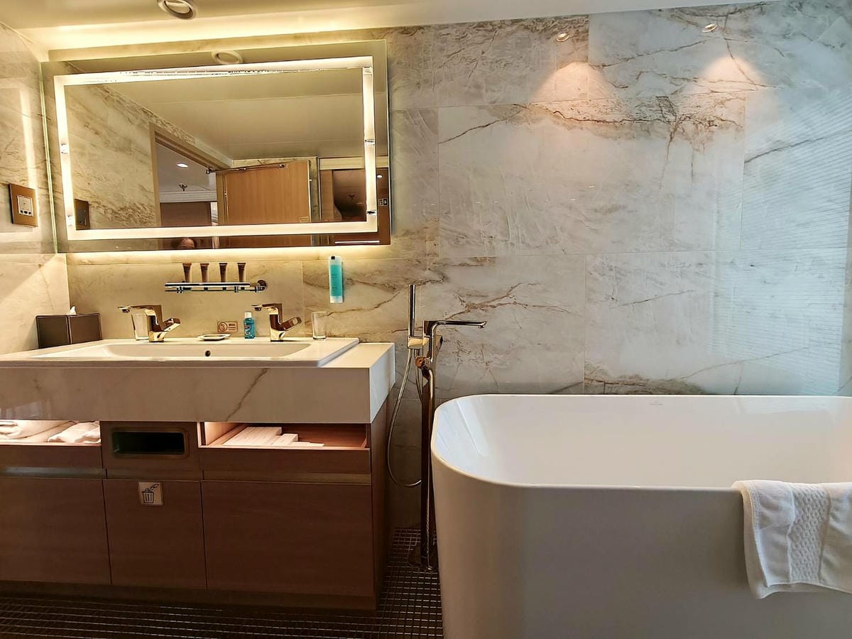 皇宮套房8.jpg 皇宮套房8.jpg