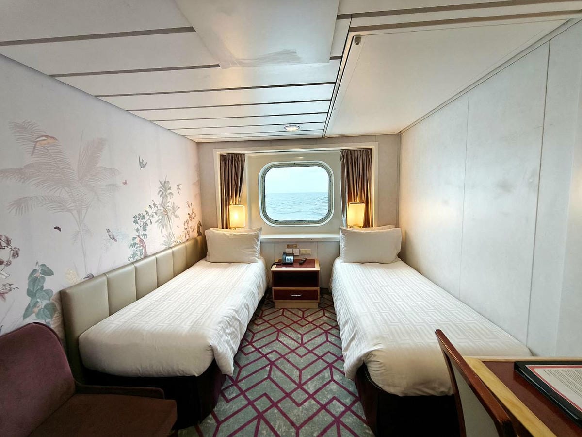 【麗星郵輪探索星號|經典房型分享】 BSS露台客房盡賞蔚藍海景|皇宮庭苑別墅尊享尊榮奢華 - 第45張圖 海景房.jpg