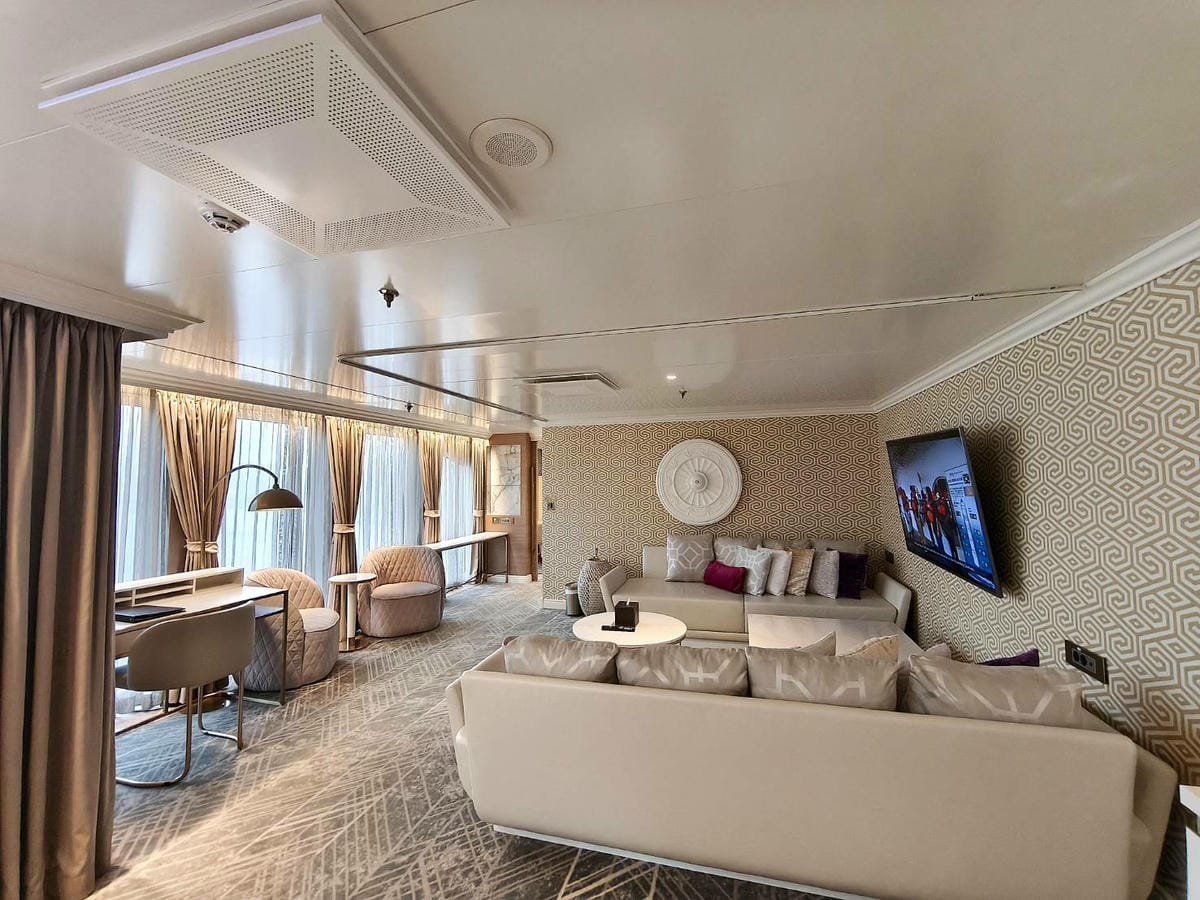 皇宮套房2.jpg 皇宮套房2.jpg