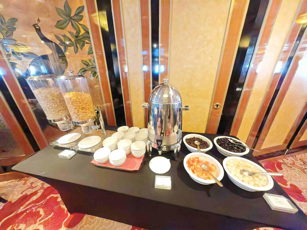 【麗星郵輪免費美食全攻略】麗都自助餐廳一日5餐吃到撐!星夢&百味軒中西料理超驚豔 - 第57張圖 麗星郵輪探索星號 (46).jpg