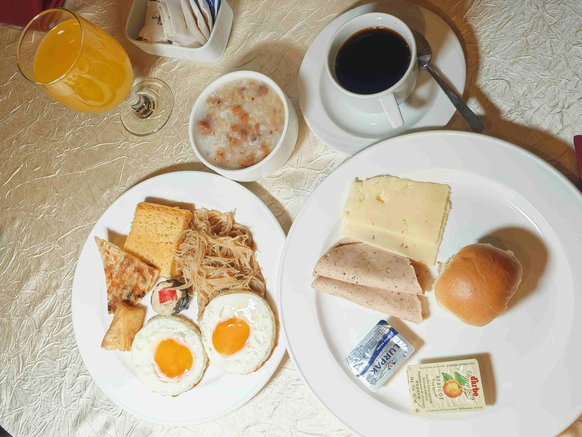 【麗星郵輪免費美食全攻略】麗都自助餐廳一日5餐吃到撐!星夢&百味軒中西料理超驚豔 - 第60張圖 麗星郵輪探索星號 (41).jpg