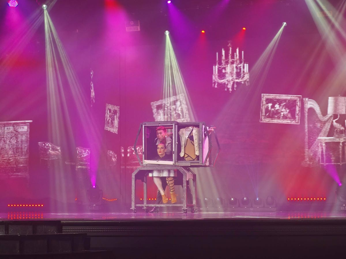 麗星郵輪探索星號舞台秀 (7).jpg