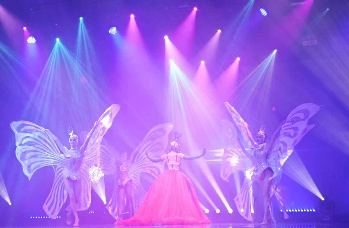 麗星郵輪探索星號舞台秀 (50).jpg