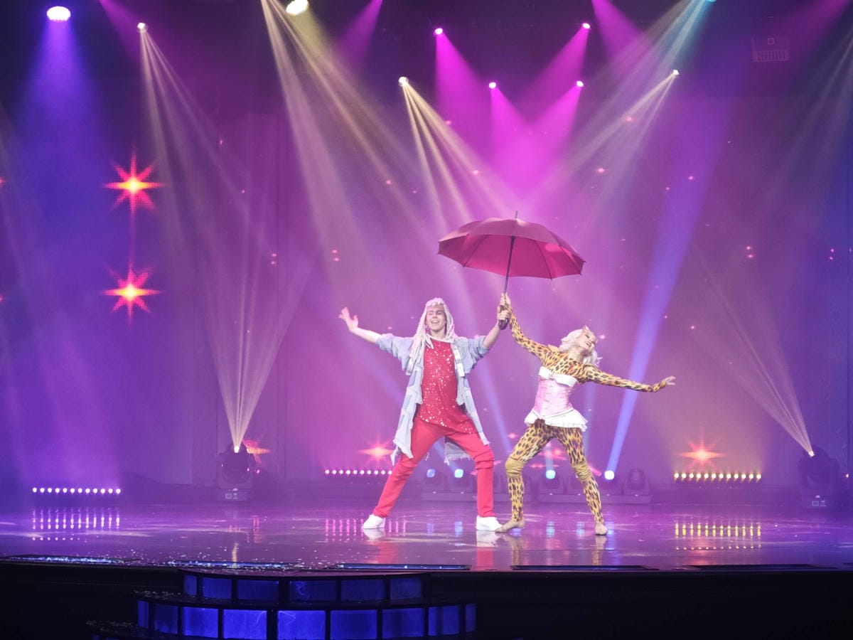 麗星郵輪探索星號舞台秀 (18).jpg