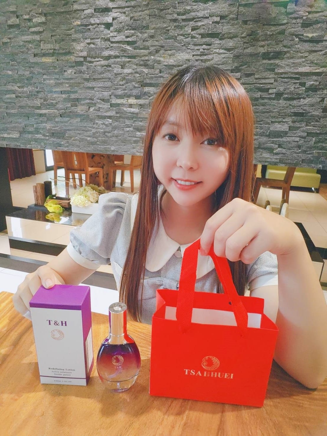 TSAIHUEI逆齡抗皺賦活精華液 (14).jpg TSAIHUEI逆齡抗皺賦活精華液 (14).jpg