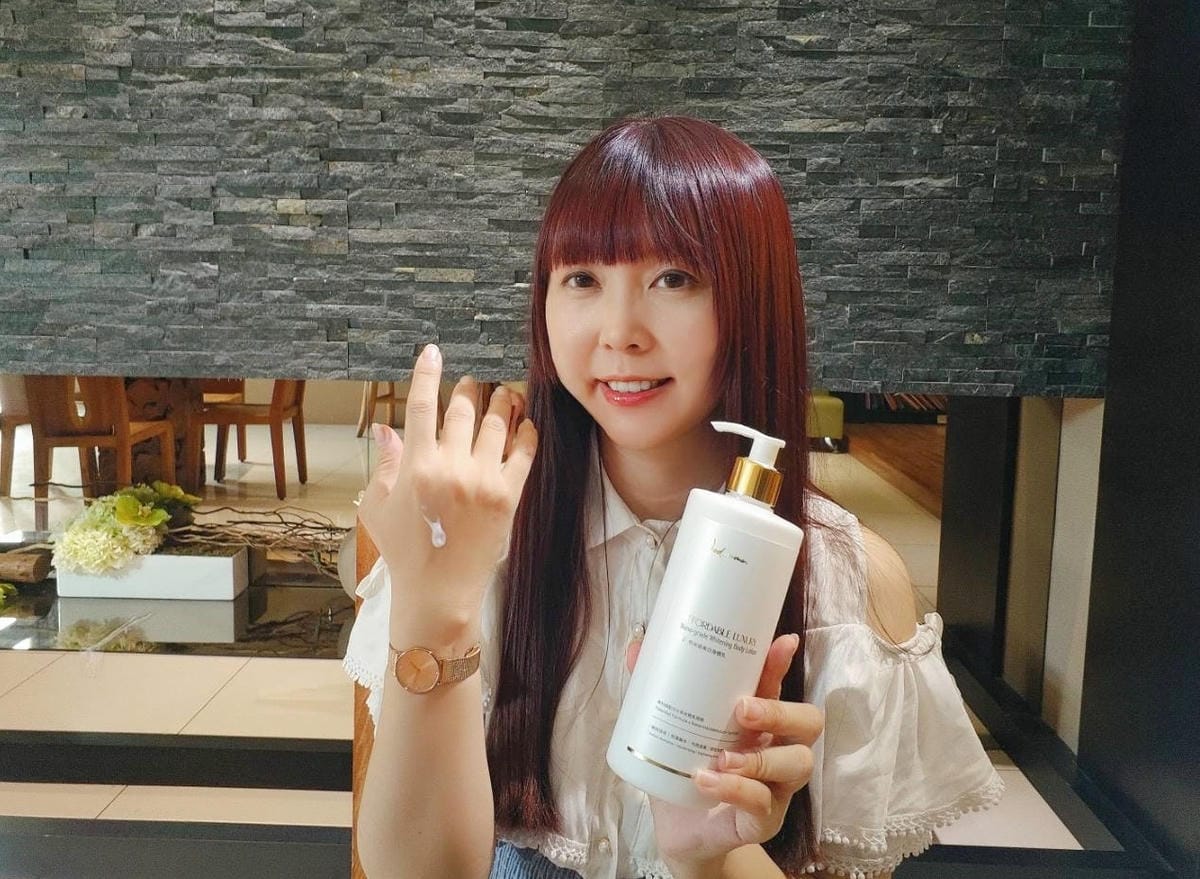 JODOMME.喬朵嫚 輕奢·奈米級美白身體乳 (2).jpg JODOMME.喬朵嫚 輕奢·奈米級美白身體乳 (2).jpg