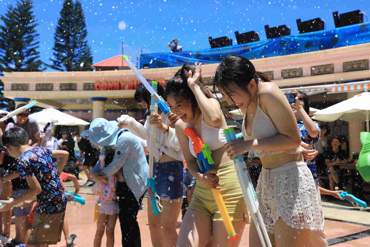 遠雄海洋公園冰風暴水槍水砲水冰桶都準備好了3_副本.jpg 遠雄海洋公園冰風暴水槍水砲水冰桶都準備好了3_副本.jpg