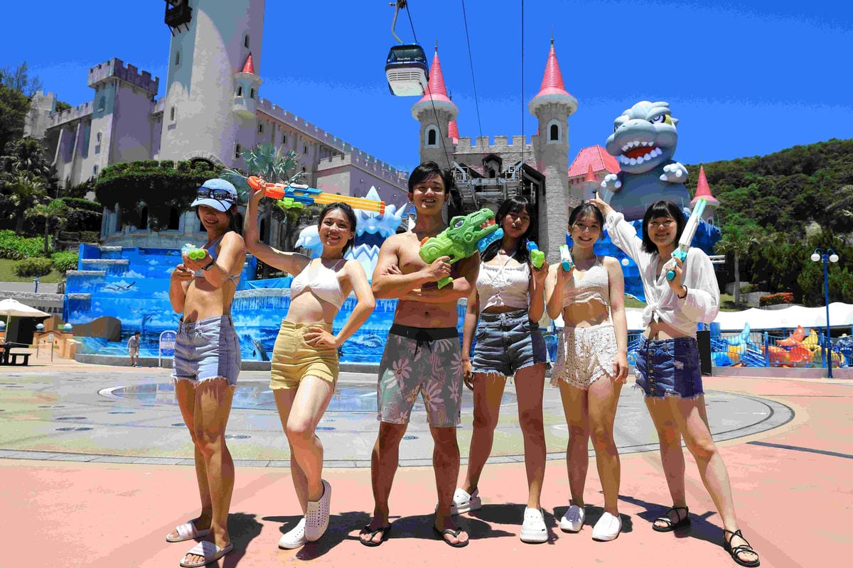 遠雄海洋公園冰風暴即將展開準備開戰_副本.jpg 遠雄海洋公園冰風暴即將展開準備開戰_副本.jpg