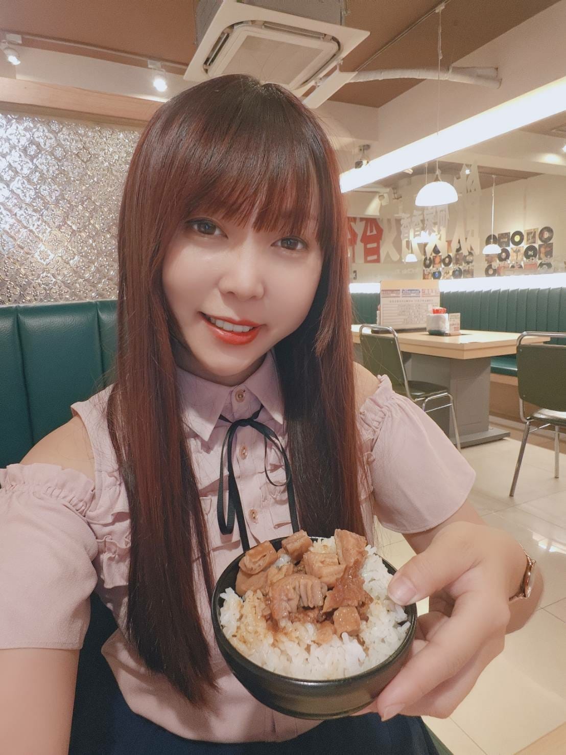 何家香香鍋 (1).jpg 何家香香鍋 (1).jpg