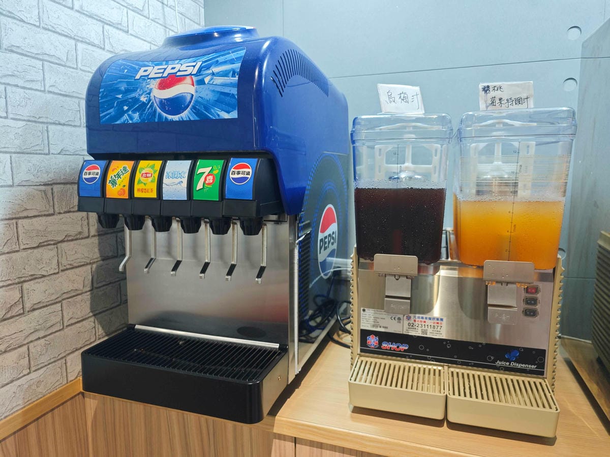 台北江麻辣鴨血臭豆腐 (19).jpg