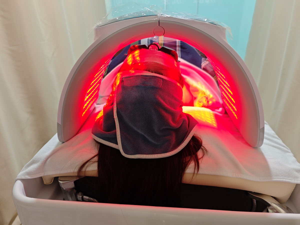 【桃園SPA推薦】別丟臉美膚專門店：火車站步行2分鐘！水飛梭清粉刺＋SPA洗髮一站式搞定，極致懶人保養，無推銷壓力