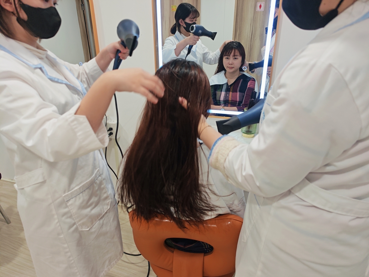 【桃園SPA推薦】別丟臉美膚專門店：火車站步行2分鐘！水飛梭清粉刺＋SPA洗髮一站式搞定，極致懶人保養，無推銷壓力