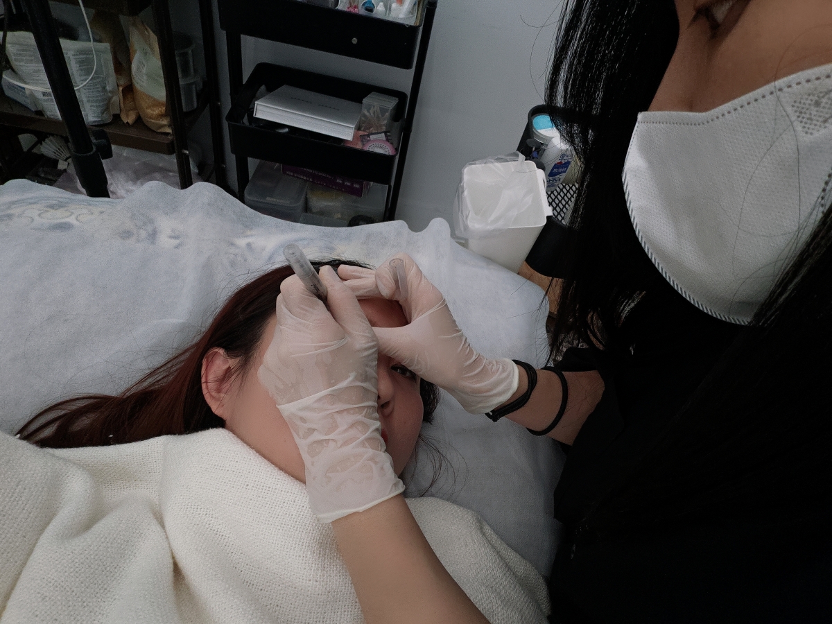 竹北霧眉推薦｜沙菈美甲美學霧眉實做心得，自然到素顏也有精神