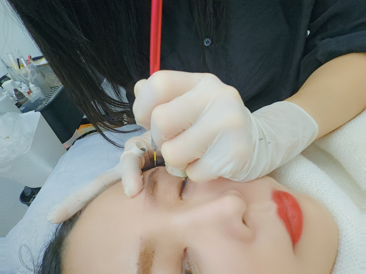 竹北霧眉推薦｜沙菈美甲美學霧眉實做心得，自然到素顏也有精神