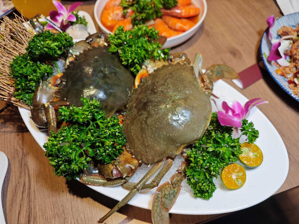 【台北雞湯火鍋推薦】君曜雞湯正式插旗信義區！雞湯界 LV 星曜雞湯姐妹店，喝雞湯也能一路玩到跨年倒數