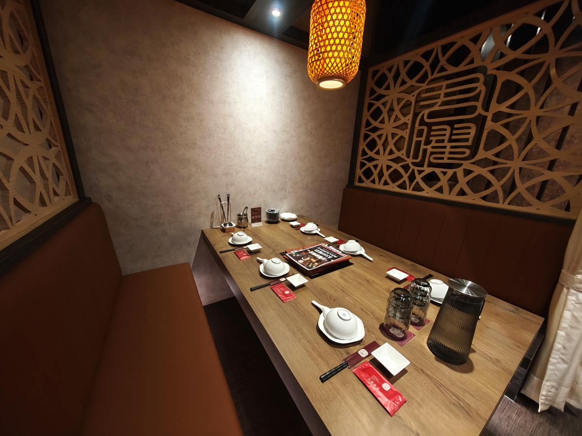 【台北雞湯火鍋推薦】君曜雞湯正式插旗信義區！雞湯界 LV 星曜雞湯姐妹店，喝雞湯也能一路玩到跨年倒數