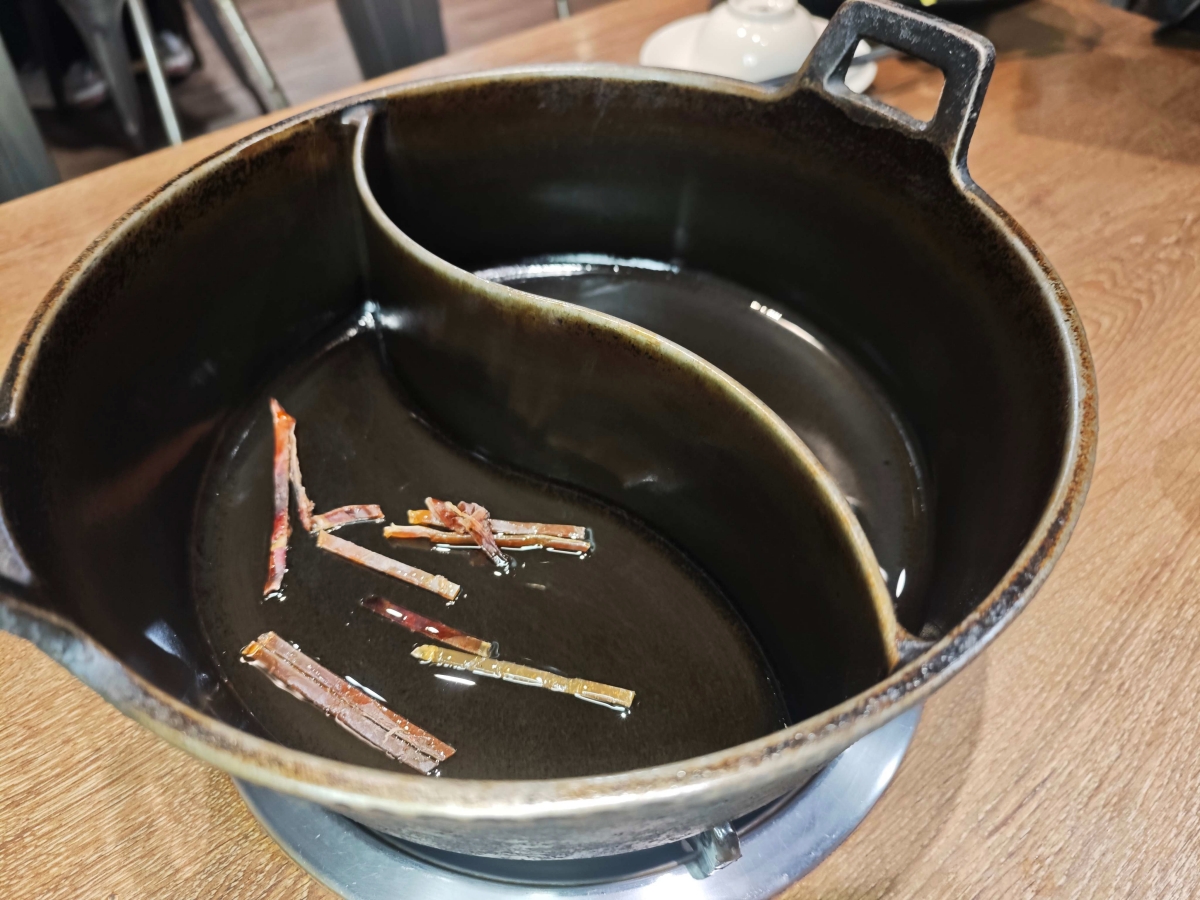 肉多多火鍋最新活動懶人包| 299 輕量級套餐全新上市、268 自助吧 +打卡再送肉海鮮!全台、全天候、平假日不限時,(西門店.淡水店例假日除外,湯底.服務費另計) - 第15張圖 肉多多火鍋最新活動懶人包| 299 輕量級套餐全新上市、268 自助吧 +打卡再送肉海鮮!全台、全天候、平假日不限時,(西門店.淡水店例假日除外,湯底.服務費另計)