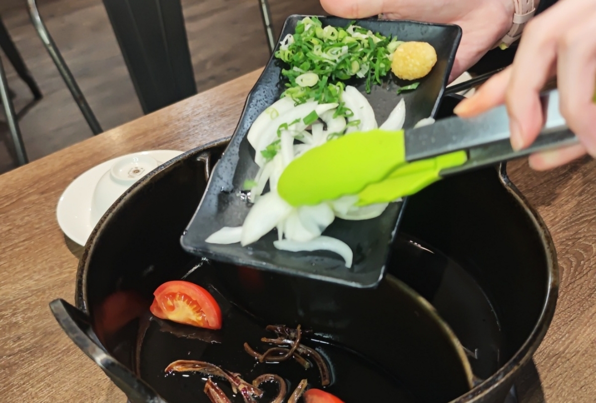 肉多多火鍋最新活動懶人包| 299 輕量級套餐全新上市、268 自助吧 +打卡再送肉海鮮!全台、全天候、平假日不限時,(西門店.淡水店例假日除外,湯底.服務費另計) - 第16張圖 肉多多火鍋最新活動懶人包| 299 輕量級套餐全新上市、268 自助吧 +打卡再送肉海鮮!全台、全天候、平假日不限時,(西門店.淡水店例假日除外,湯底.服務費另計)