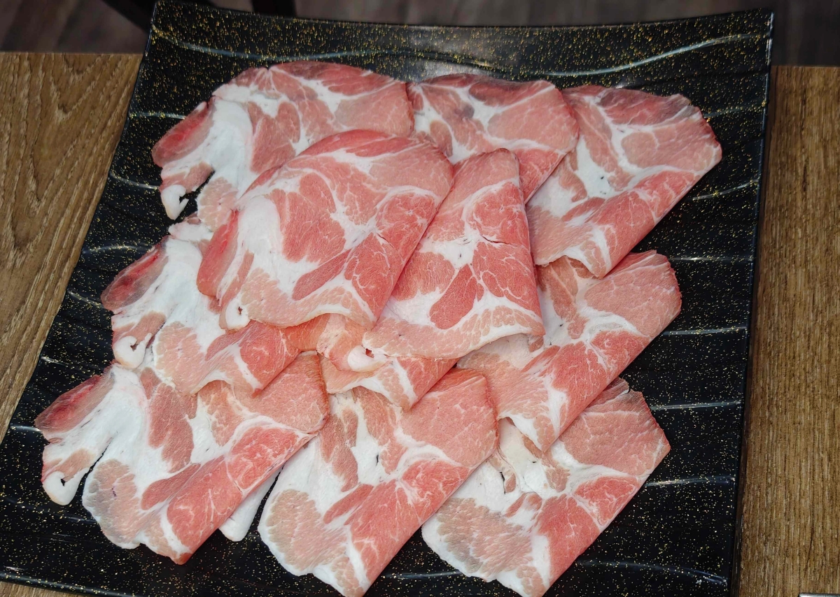 肉多多火鍋最新活動懶人包| 299 輕量級套餐全新上市、268 自助吧 +打卡再送肉海鮮!全台、全天候、平假日不限時,(西門店.淡水店例假日除外,湯底.服務費另計) - 第9張圖 肉多多火鍋最新活動懶人包| 299 輕量級套餐全新上市、268 自助吧 +打卡再送肉海鮮!全台、全天候、平假日不限時,(西門店.淡水店例假日除外,湯底.服務費另計)