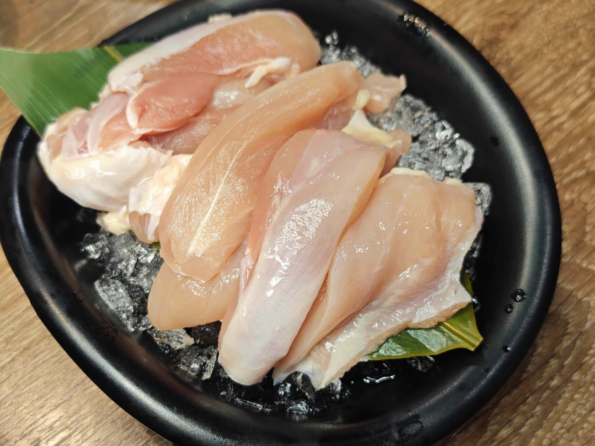 肉多多火鍋最新活動懶人包｜ 299 輕量級套餐全新上市、268 自助吧 ＋打卡再送肉海鮮！全台、全天候、平假日不限時，(西門店.淡水店例假日除外，湯底.服務費另計)