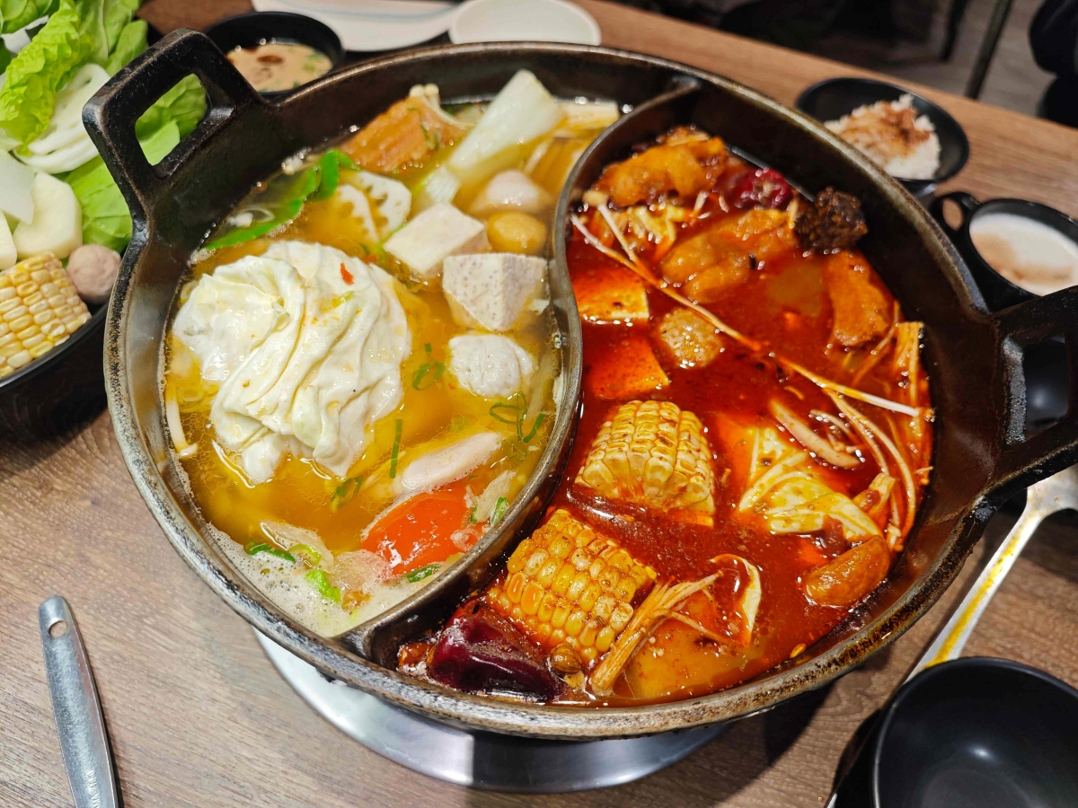 肉多多火鍋最新活動懶人包| 299 輕量級套餐全新上市、268 自助吧 +打卡再送肉海鮮!全台、全天候、平假日不限時,(西門店.淡水店例假日除外,湯底.服務費另計) - 第4張圖 肉多多火鍋最新活動懶人包| 299 輕量級套餐全新上市、268 自助吧 +打卡再送肉海鮮!全台、全天候、平假日不限時,(西門店.淡水店例假日除外,湯底.服務費另計)