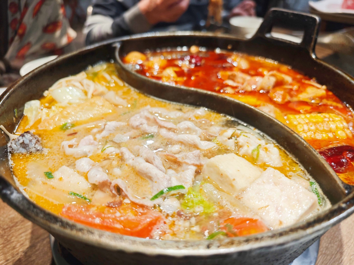 肉多多火鍋最新活動懶人包| 299 輕量級套餐全新上市、268 自助吧 +打卡再送肉海鮮!全台、全天候、平假日不限時,(西門店.淡水店例假日除外,湯底.服務費另計) - 第5張圖 肉多多火鍋最新活動懶人包| 299 輕量級套餐全新上市、268 自助吧 +打卡再送肉海鮮!全台、全天候、平假日不限時,(西門店.淡水店例假日除外,湯底.服務費另計)